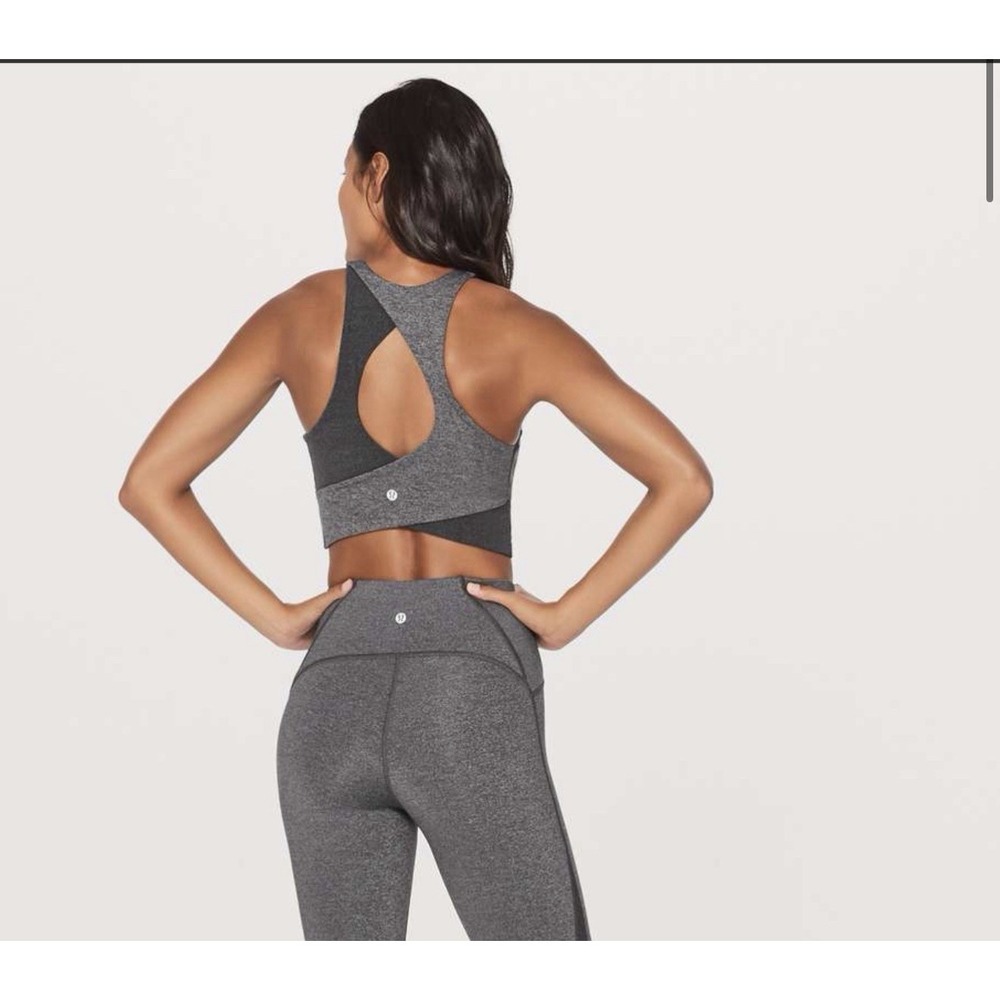 Lululemon Back In Action‎ Bra Heathered Gray Size 4 Crop Tank Top Gym Soulcycle